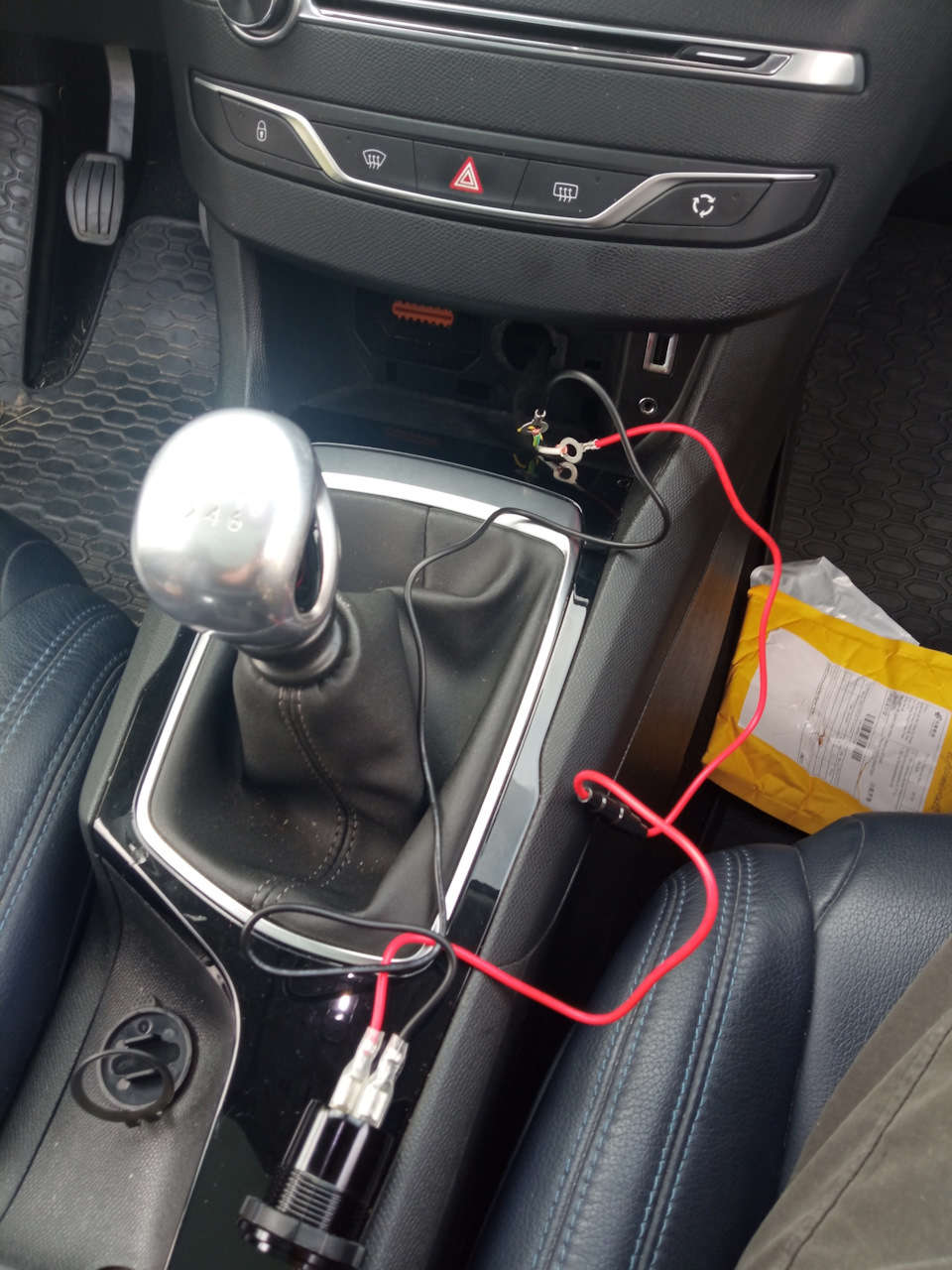 Фото в бортжурнале Peugeot 308 SW (2G)