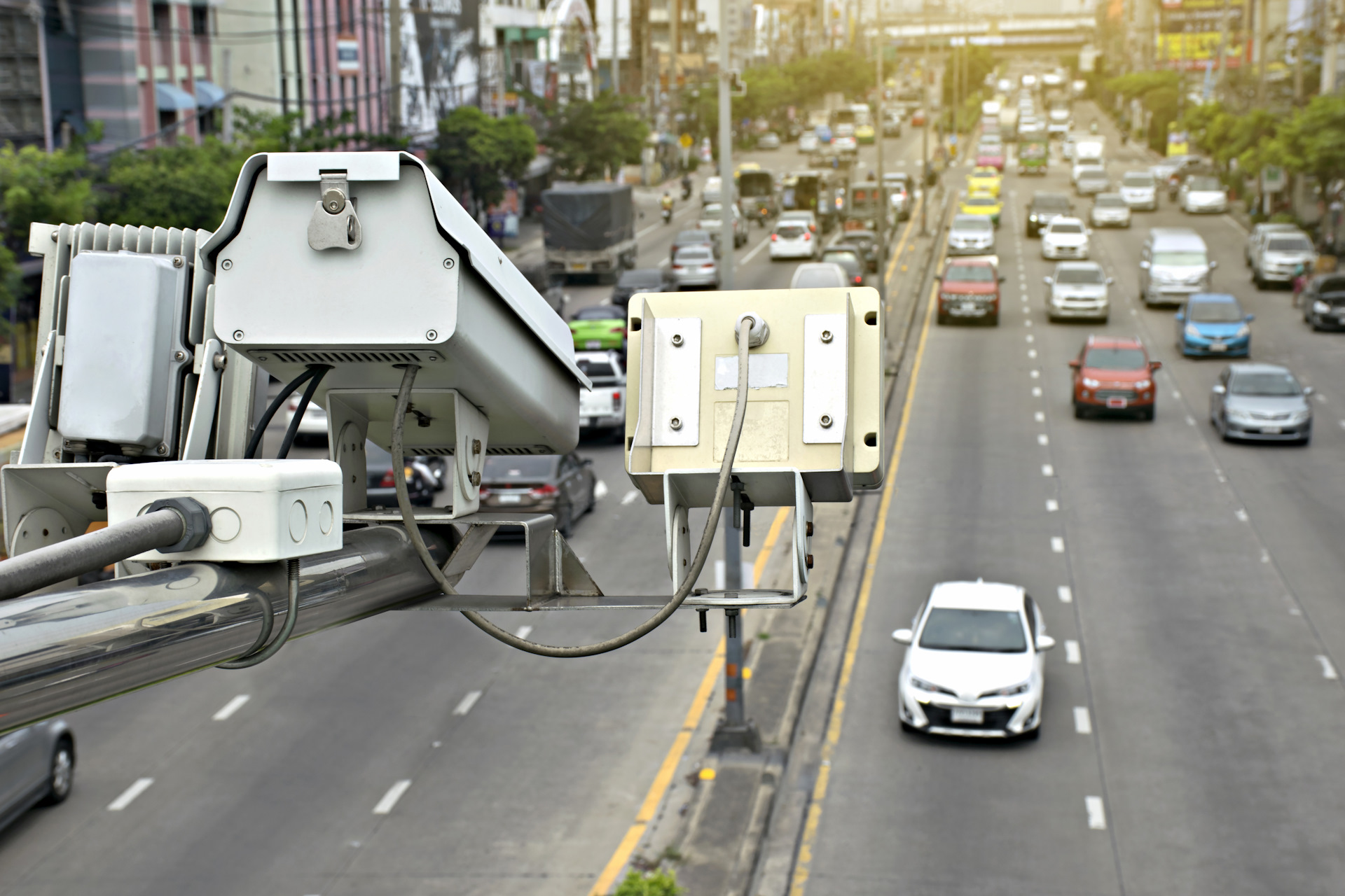 Машины с камерами видеофиксации на дорогах