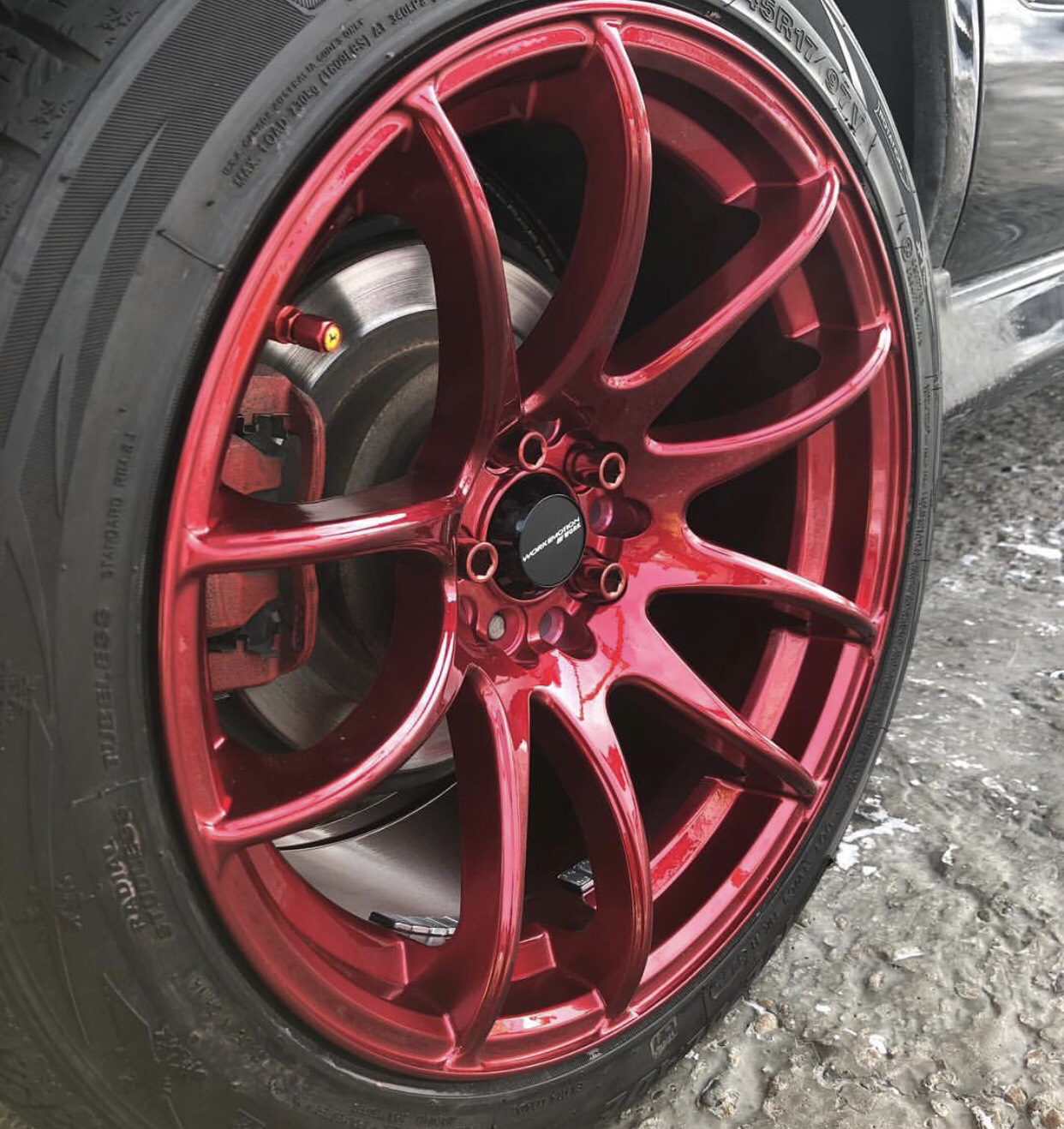 Red works. Work emotion work r17 красные. Диски work emotion r17. Красный Kia Ceed диски. Диски цвет Candy Red Ceed.