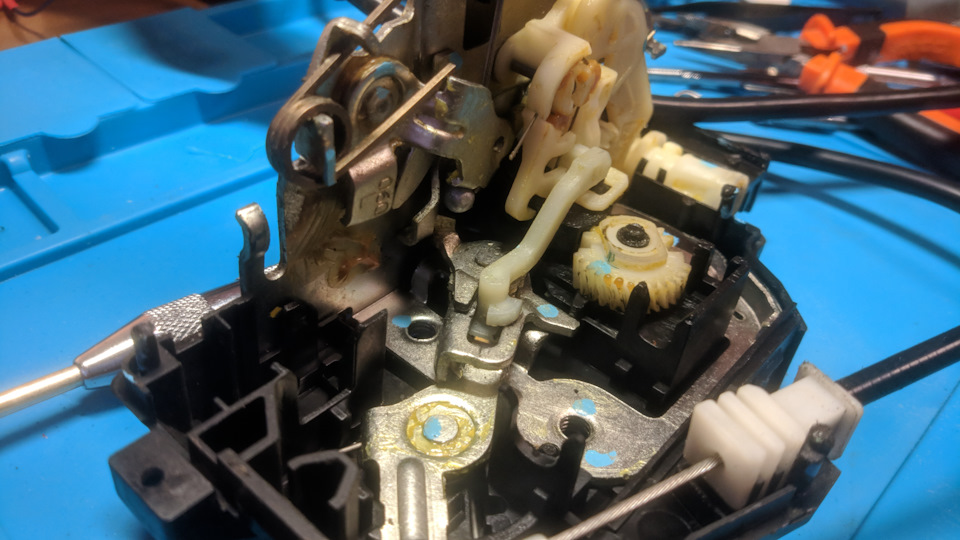 Фото внутренностей замка 2 — KIA Ceed (1G)