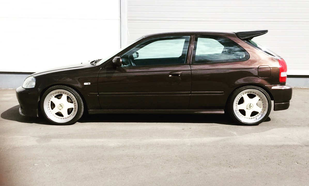 Honda civic 6 hatchback tuning. Хонда цивик 6. Хонда цивик 6 поколение. Хонда цивик 6 поколение хэтчбек. Хонда сивик 6 поколения.