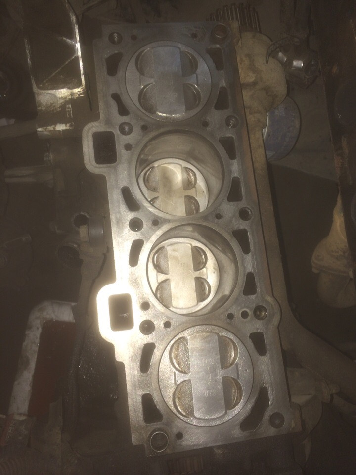 Прокладка гбц, ищу давление масла, стук в клапанной крышке, кипит ...