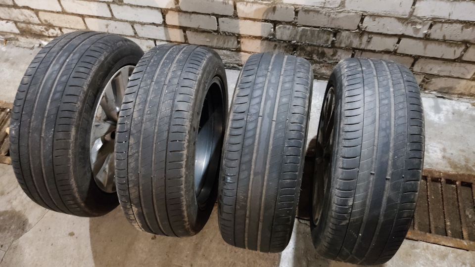 Шины летние Michelin 215/55 R17, литые диски Оригинал Корея 7Jx17 ET45 ...