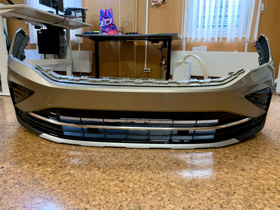 Exclusiveный передний бампер — Volkswagen Tiguan (2G), 1,4 л, 2021 года ...