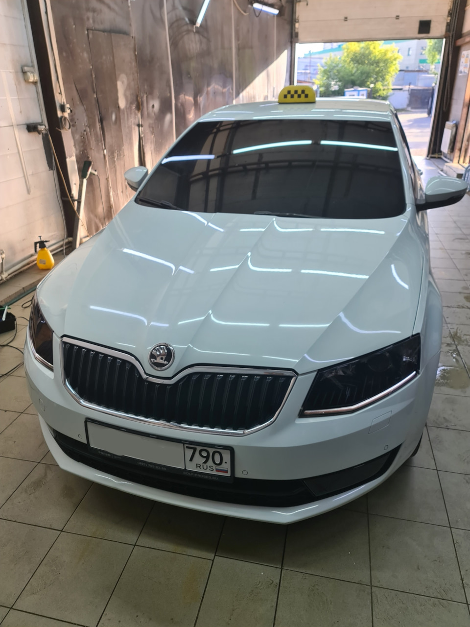 Первый день, Бронь + тонировка — Skoda Octavia A7 Mk3, 1,8 л, 2016 года ...