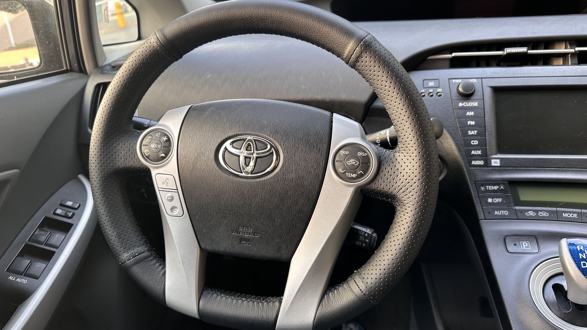 steering-wheel-refurbish-toyota-prius-30-1-8