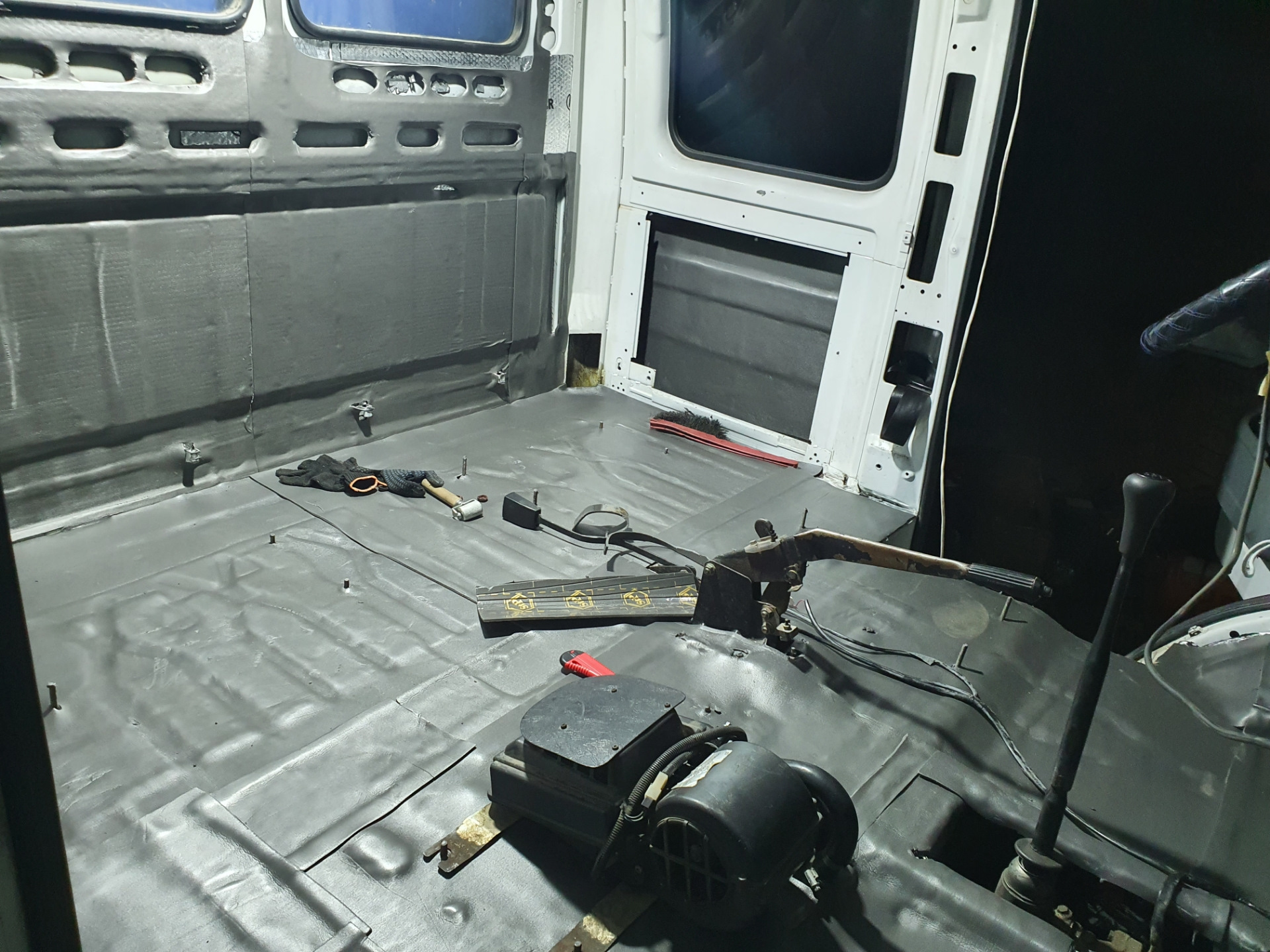 Вибро и шумоизоляция газель бизнес фермер ч2. — ГАЗ Газель, 2,9 л, 2015 ...