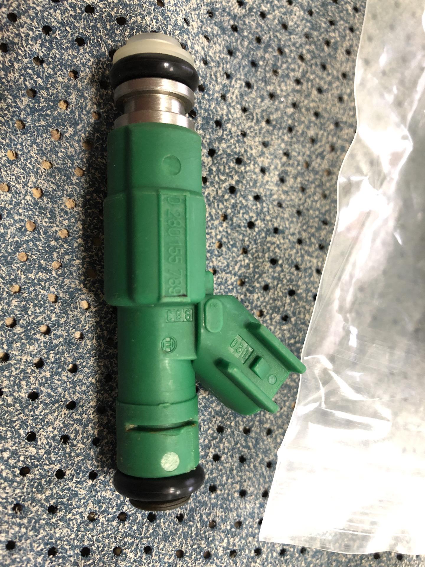 форсунки ваз 2110 16 клапанов 1. форсунка ваз 2114 bosch. форсунка ваз 2114 1. 5 8кл. номер инжектора.