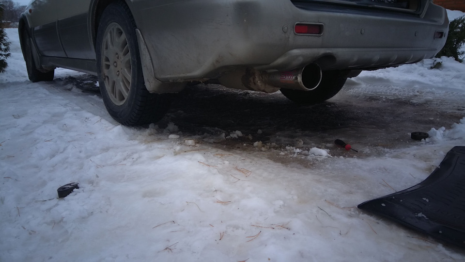 резинки на глушитель — Subaru Legacy Outback (BE/BH), 3 л, 2001 года ...