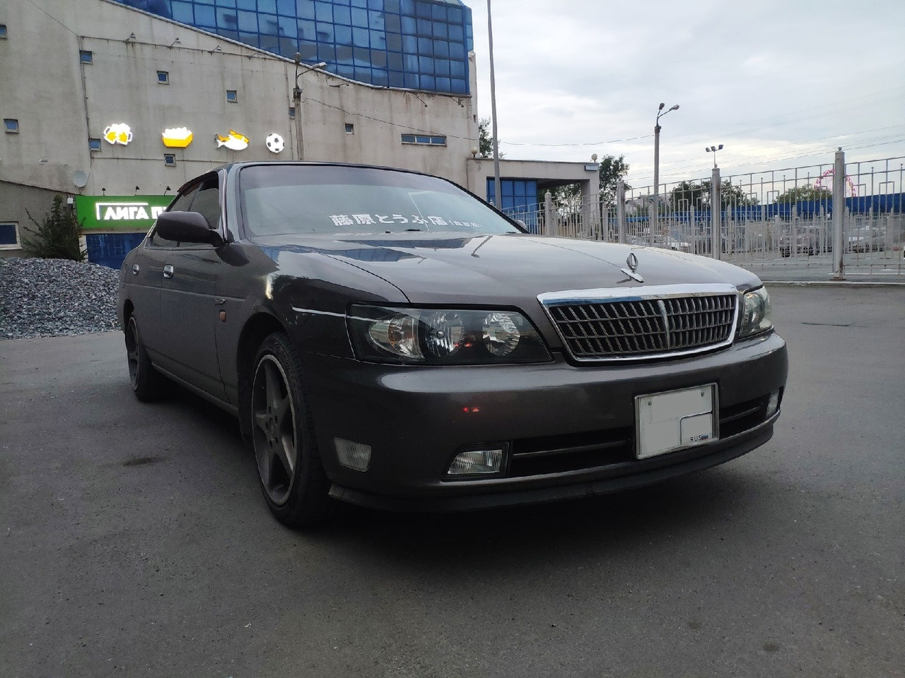 Фара ниссан лаурель. Nissan Laurel c35 medalist. Лаурель 35 медалист. Nissan Laurel hc35. Nissan Laurel 35.