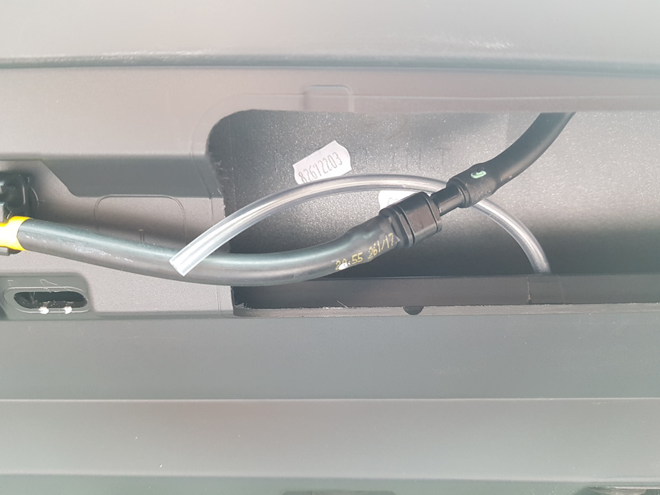 Фото в бортжурнале Volvo XC60 (2G). Запчасти на фото: 261412