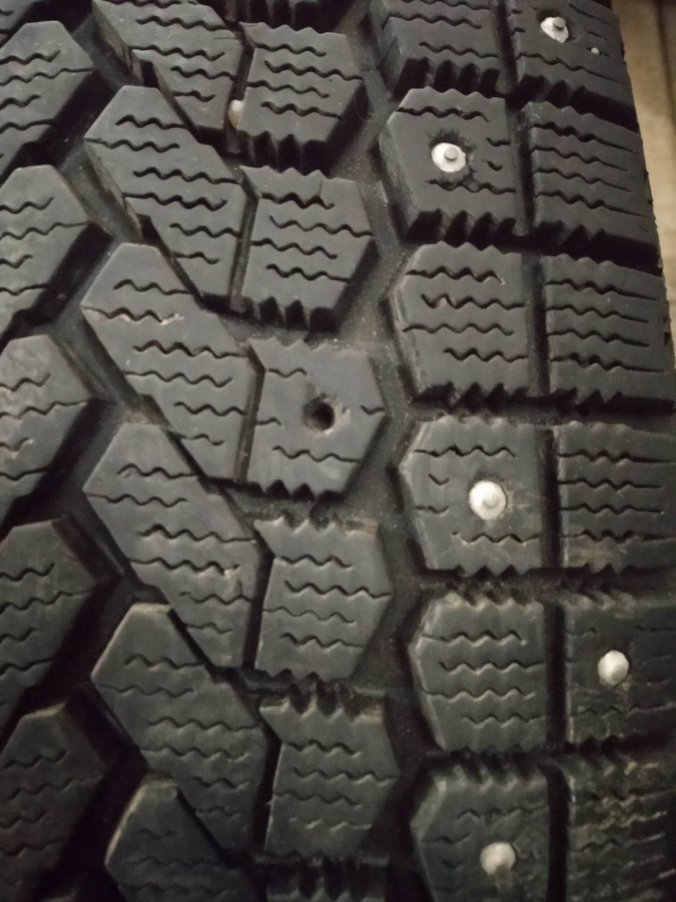 Дошиповка зимних шин. — Volkswagen Jetta V, 1,6 л, 2010 года | своими ...