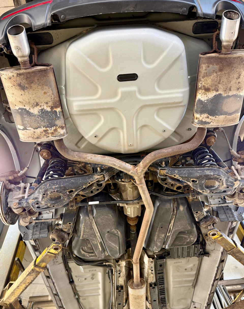 Фото в бортжурнале Ford Explorer (5G)