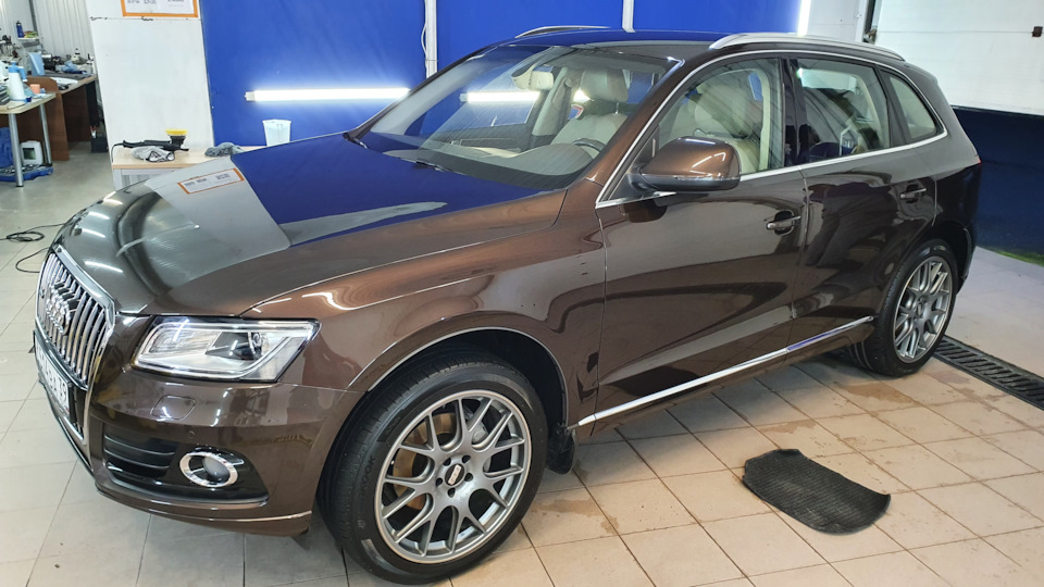 Фото в бортжурнале Audi Q5 (1G)