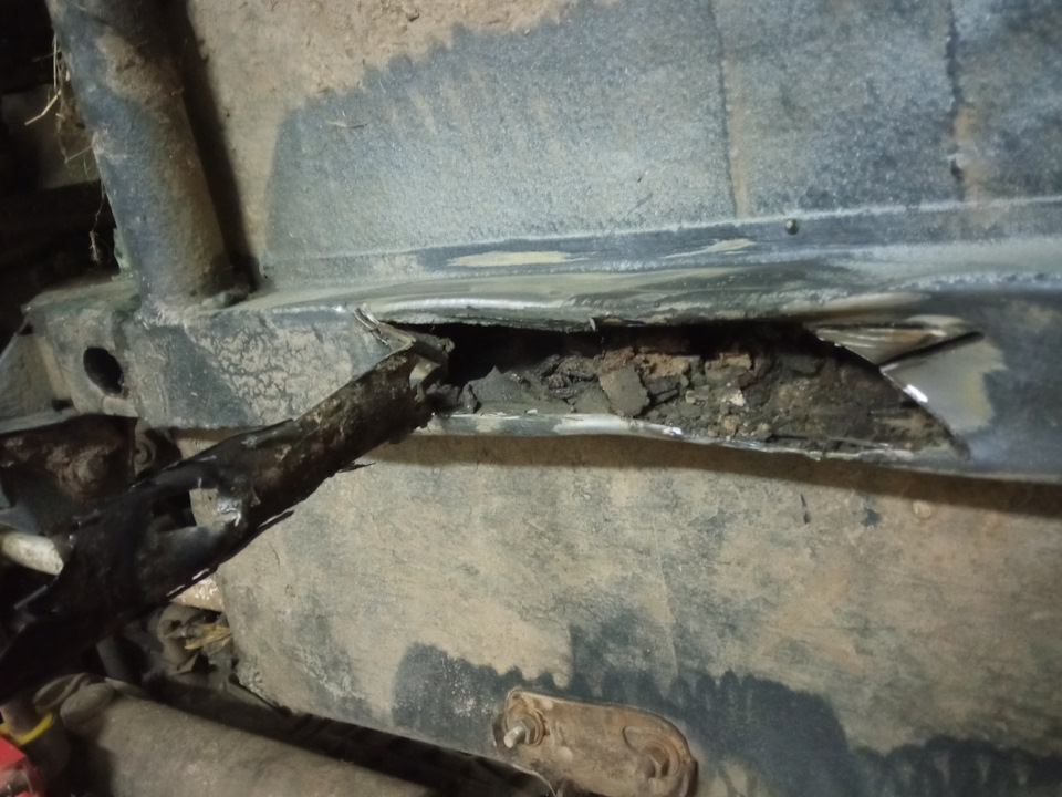 Силовые лонжероны из проф. трубы — Lada 4x4 3D, 1,5 л, 1981 года ...