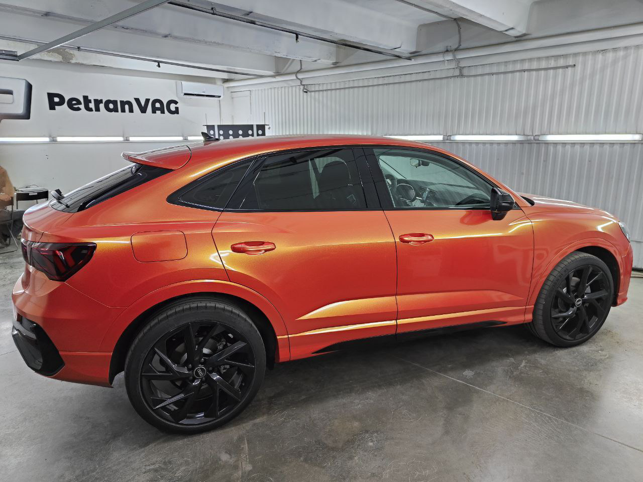 Доустановка передних парктроников — Audi Q3 Sportback, 2 л, 2021 года ...