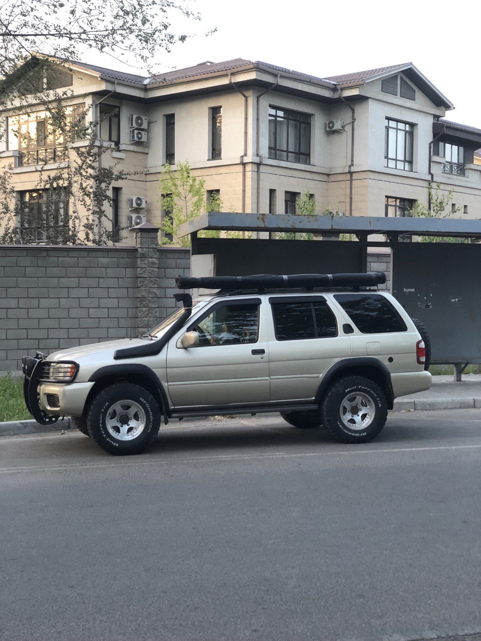 Наши первые Выборы Машины дня! Поддержите нас, пожалуйста :) — Nissan  Pathfinder (2G), 3,5 л, 2000 года | рейтинг и продвижение | DRIVE2