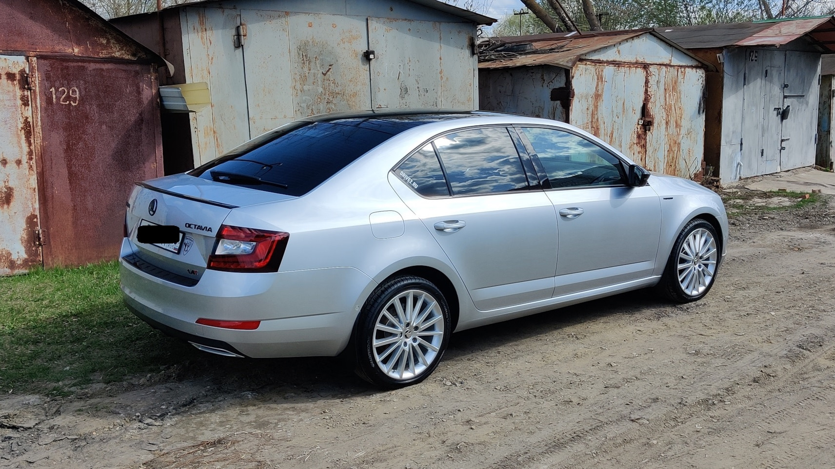 Продажа Skoda Octavia A7 Mk3 2013 (бензин, МКПП) — с историей обслуживания  — DRIVE2.RU