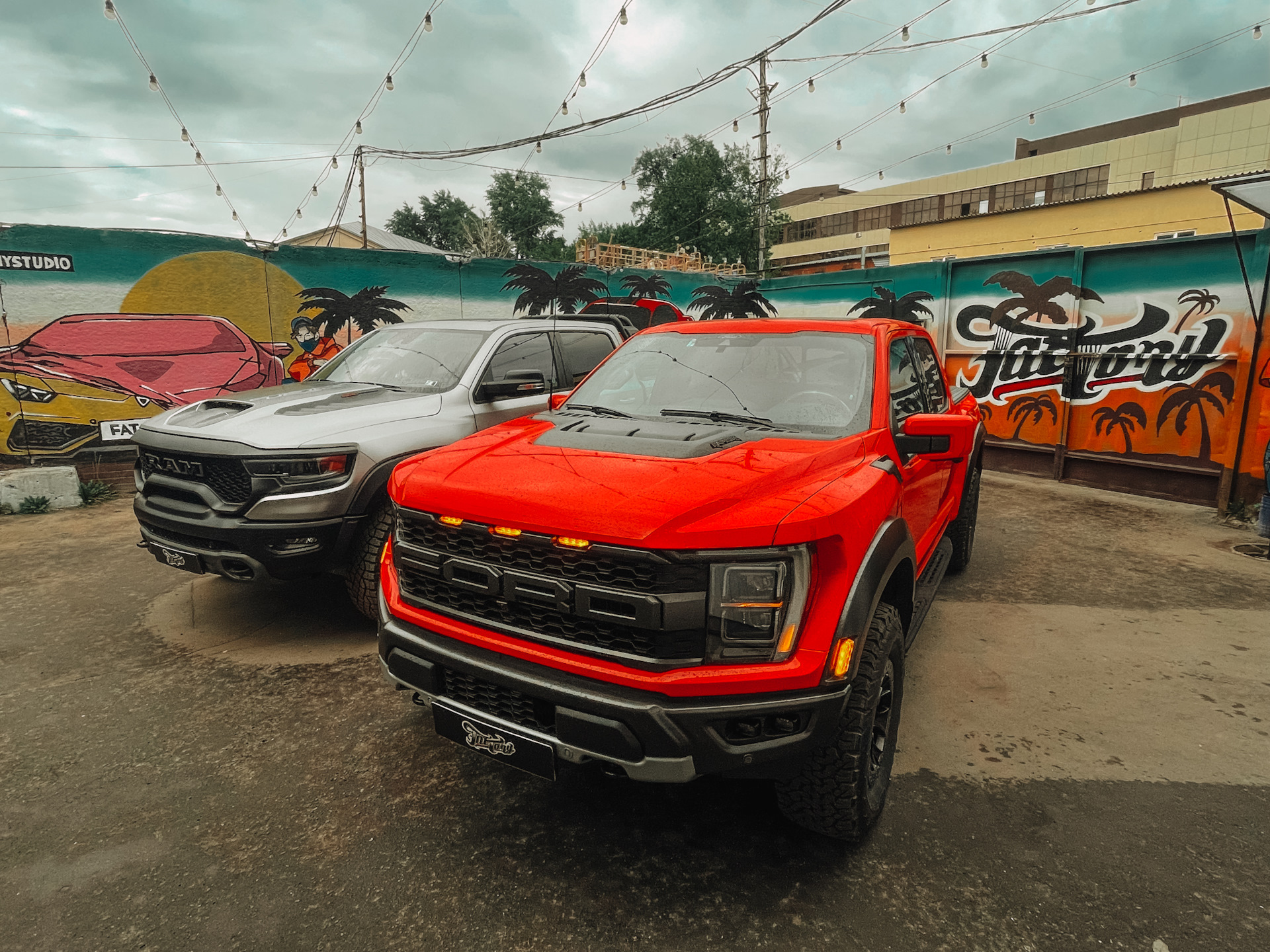 Ram TRX vs Ford Raptor