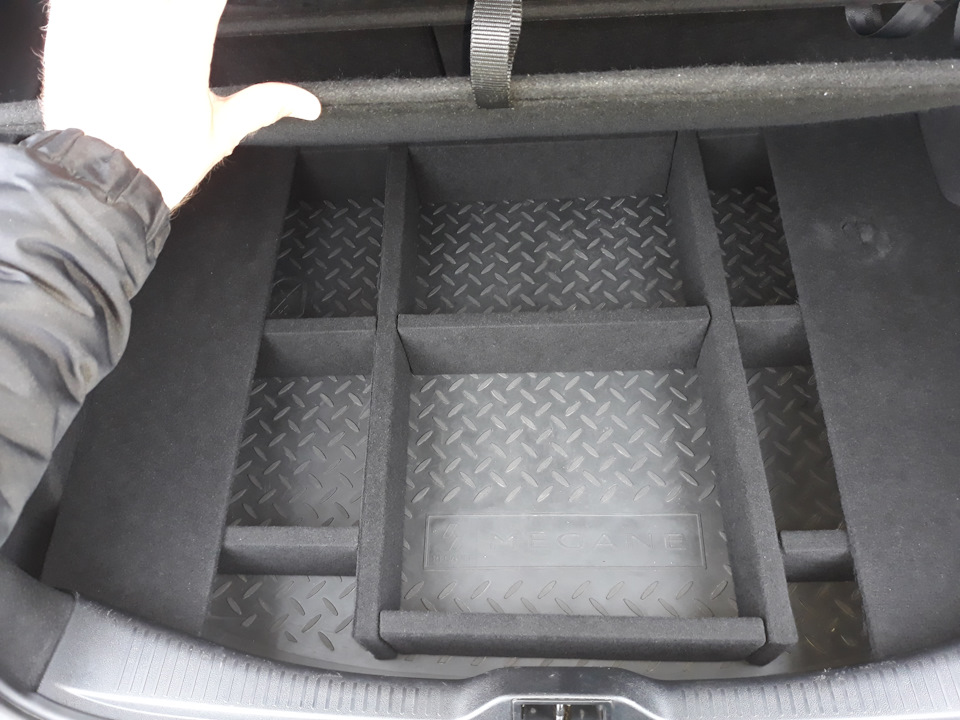 Фото в бортжурнале Renault Megane III
