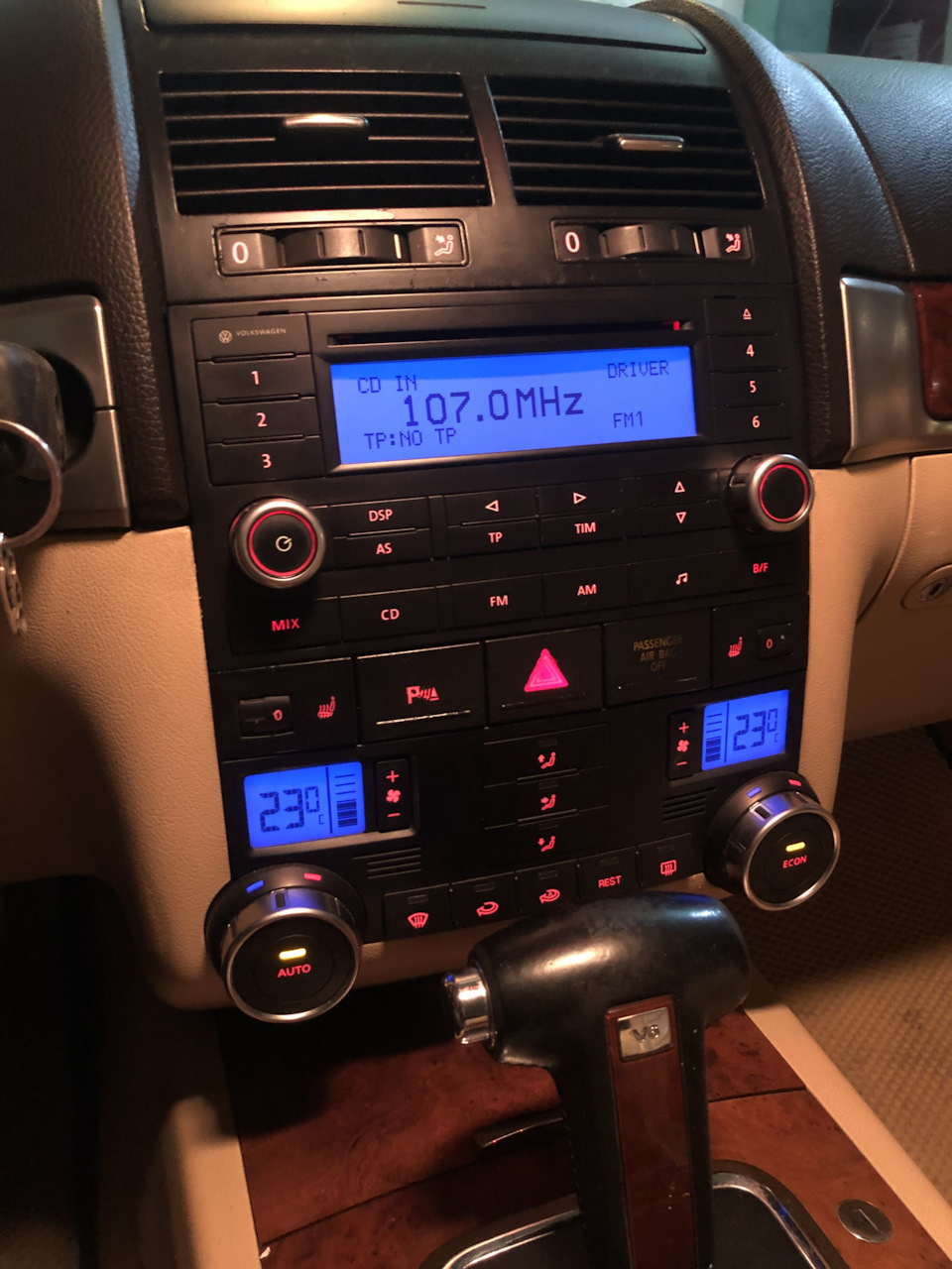 АККУРАТНО кнопки ! — Volkswagen Touareg (1G), 3,2 л, 2004 года ...