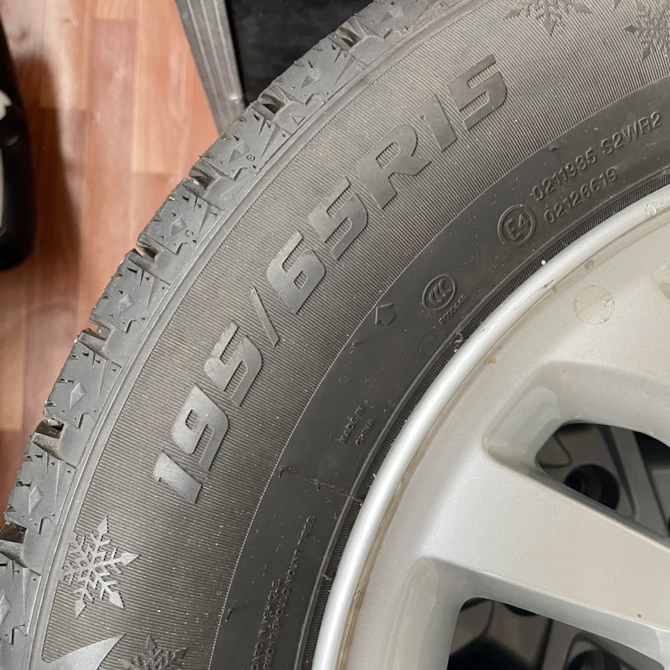 Шины зимние нешипованные 195/65 R15, литые диски Корея 6Jx15 ET46 5x100 на  KIA Cerato (3G), KIA Cerato (4G), Hyundai Elantra (6G), Hyundai Elantra  (7G), KIA K3. Б/у | 30 000 ₽ в городе Чита | DRIVE2