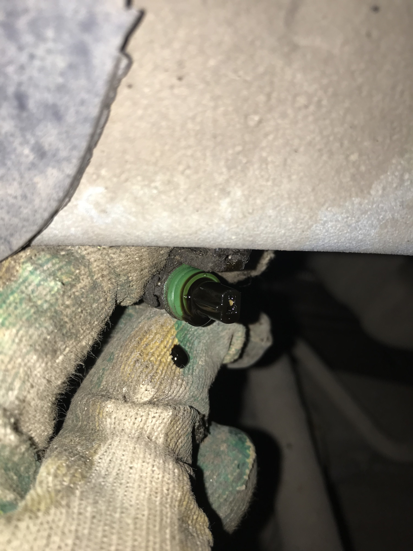 Замена датчика давления масла — Chevrolet Cruze (1G), 1,6 л., 2012 года ...