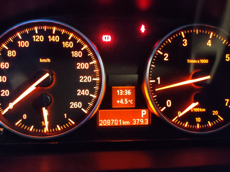 Пробег 208701 — BMW 3 series (E90)