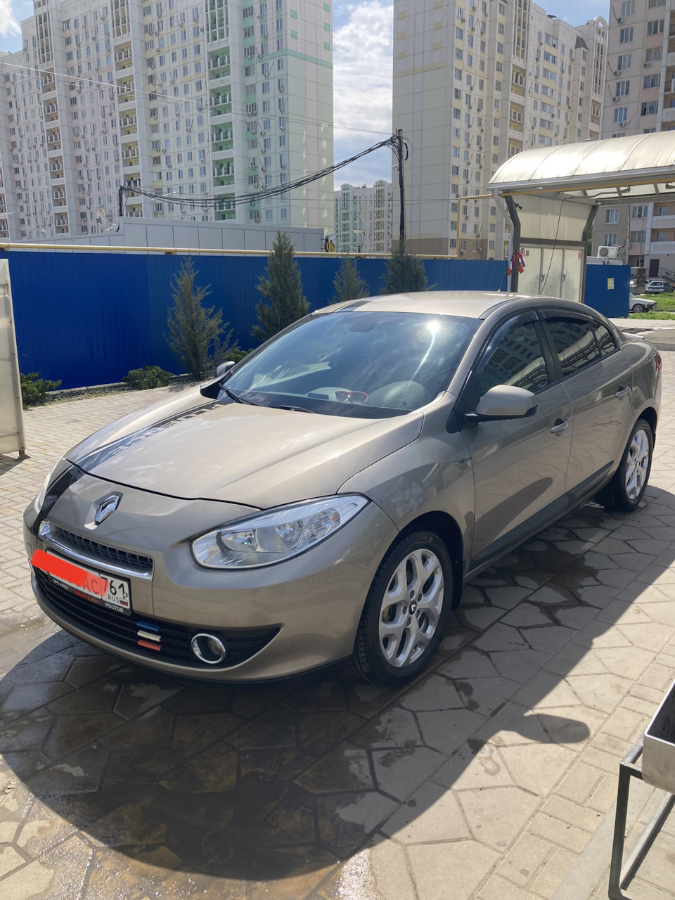 Чистота, но не долго — Renault Fluence, 1,6 л, 2012 года | мойка | DRIVE2