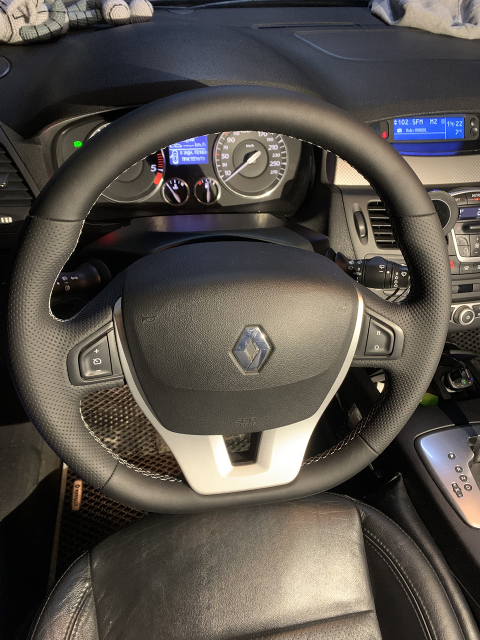 Фото в бортжурнале Renault Laguna III