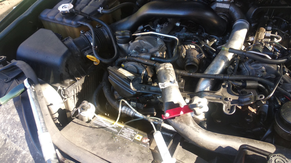 Как-то так все вышло под капотом, снизу не протекло — Jeep Grand Cherokee (WK)