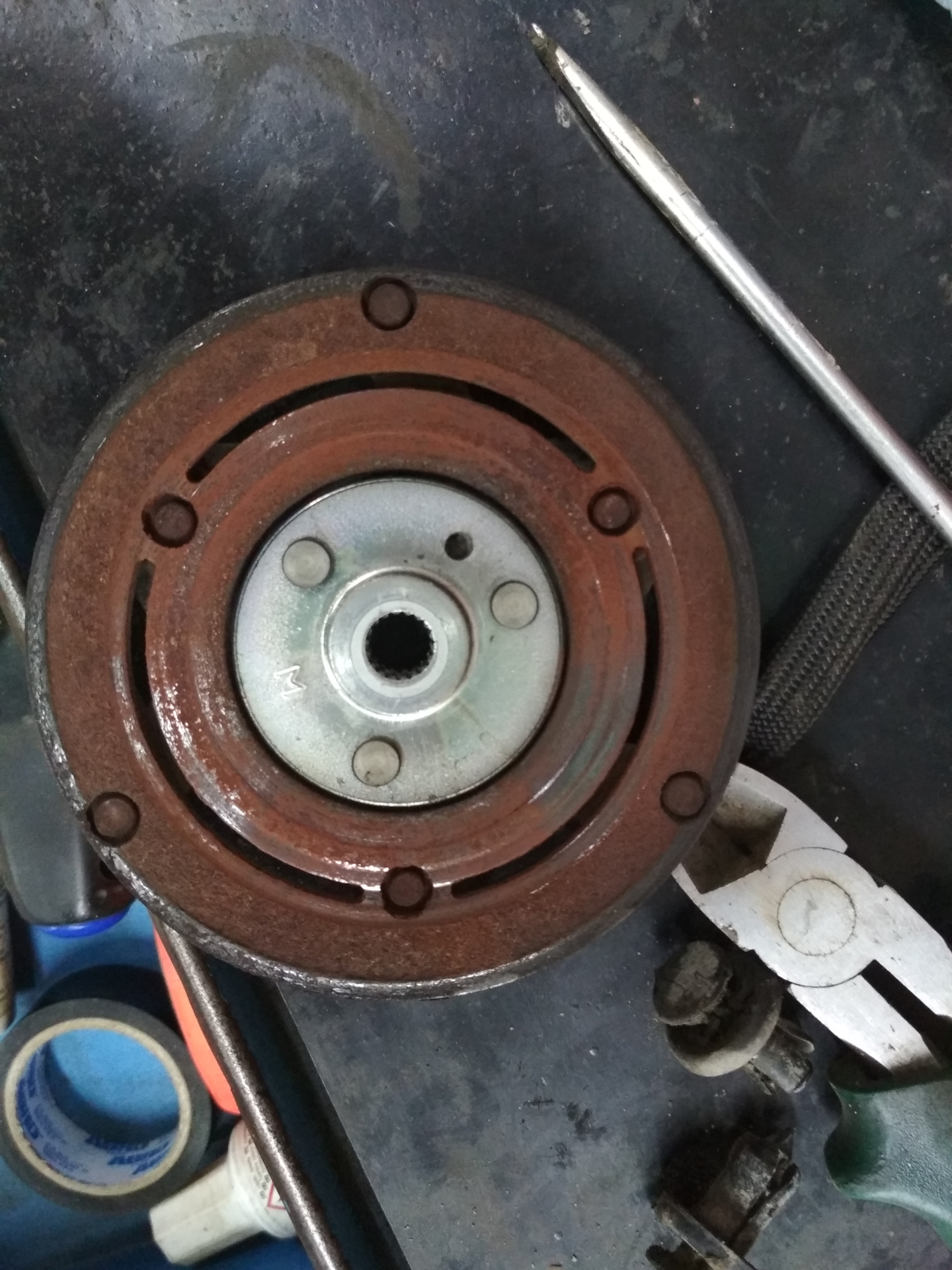 ТО 150000км, убрал шайбу с муфты компрессора кондиционера. — Honda CR-V ...