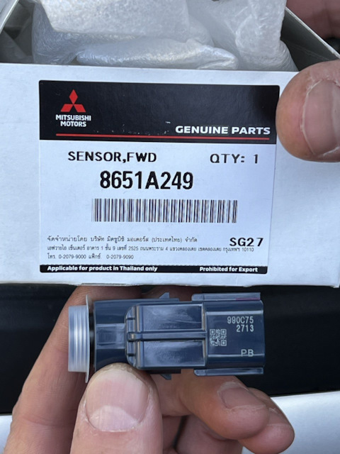 8651A249 Датчик парковки передний Mitsubishi | Запчасти на DRIVE2