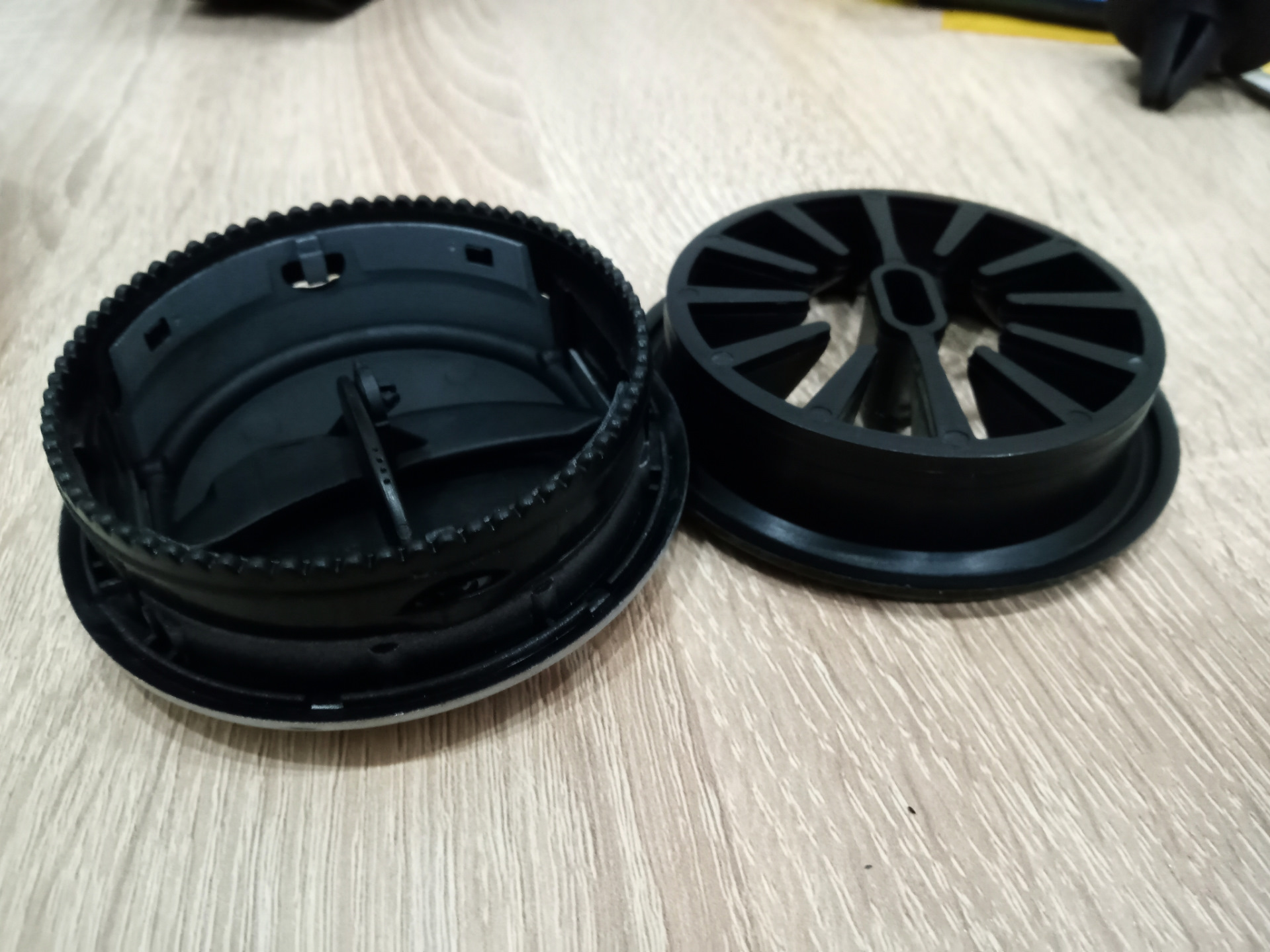 131591 км:свечи, ВВ провода, воздуховоды под amg — Lada Гранта лифтбек ...