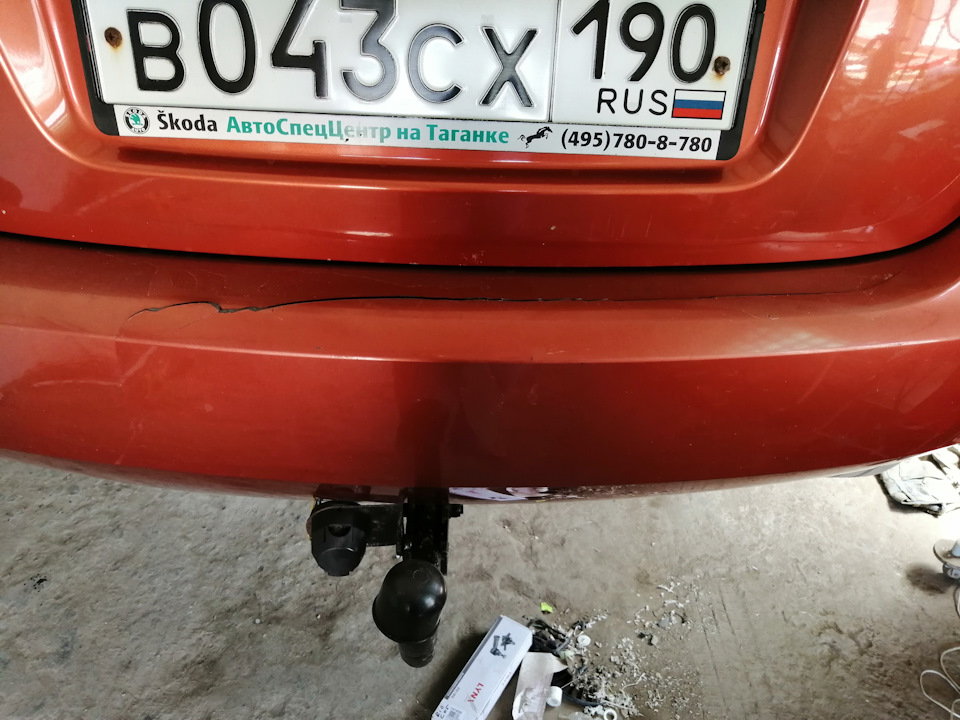 Треснутый бампер — Skoda Fabia Mk2, 1,4 л, 2008 года | кузовной ремонт ...