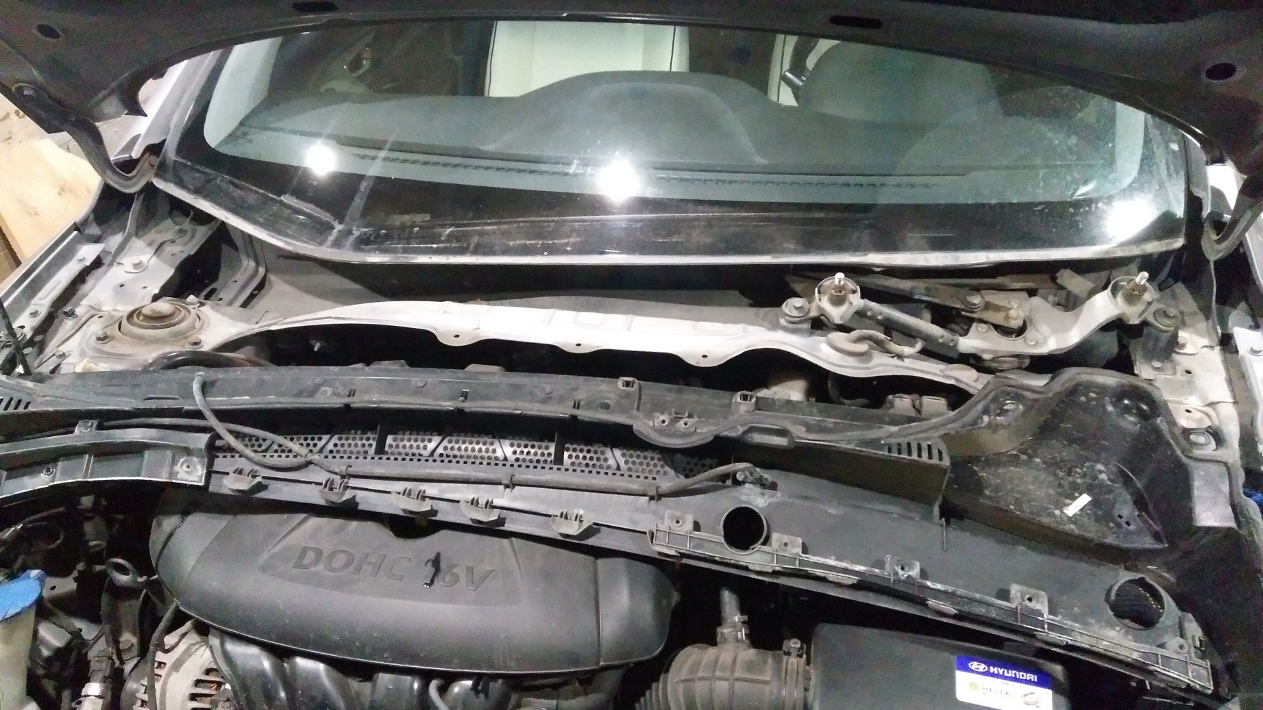 Замена форсунок омывателя — Hyundai Elantra (5G), 1,8 л, 2014 года ...