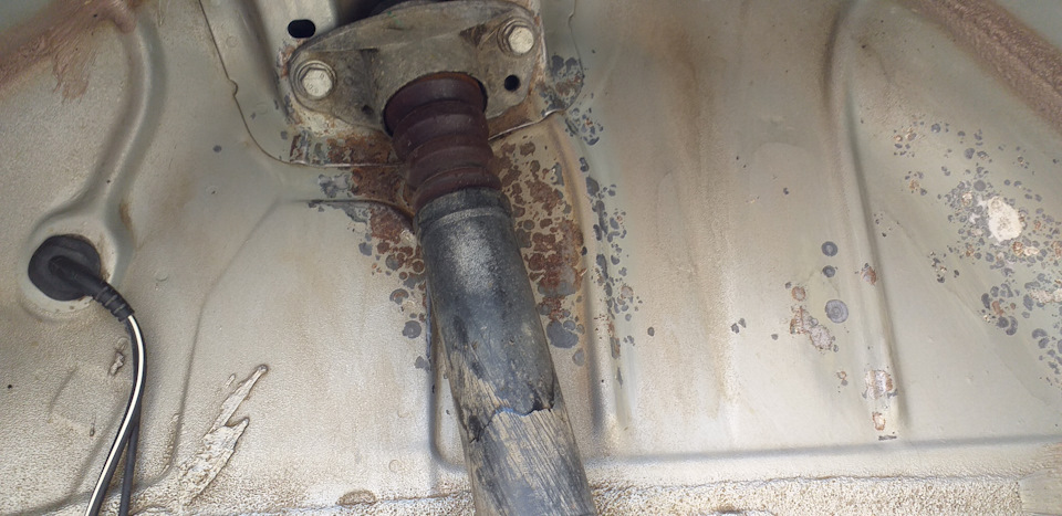 Ревизия задних колесных арок — Skoda Octavia Mk2, 1,4 л, 2012 года ...