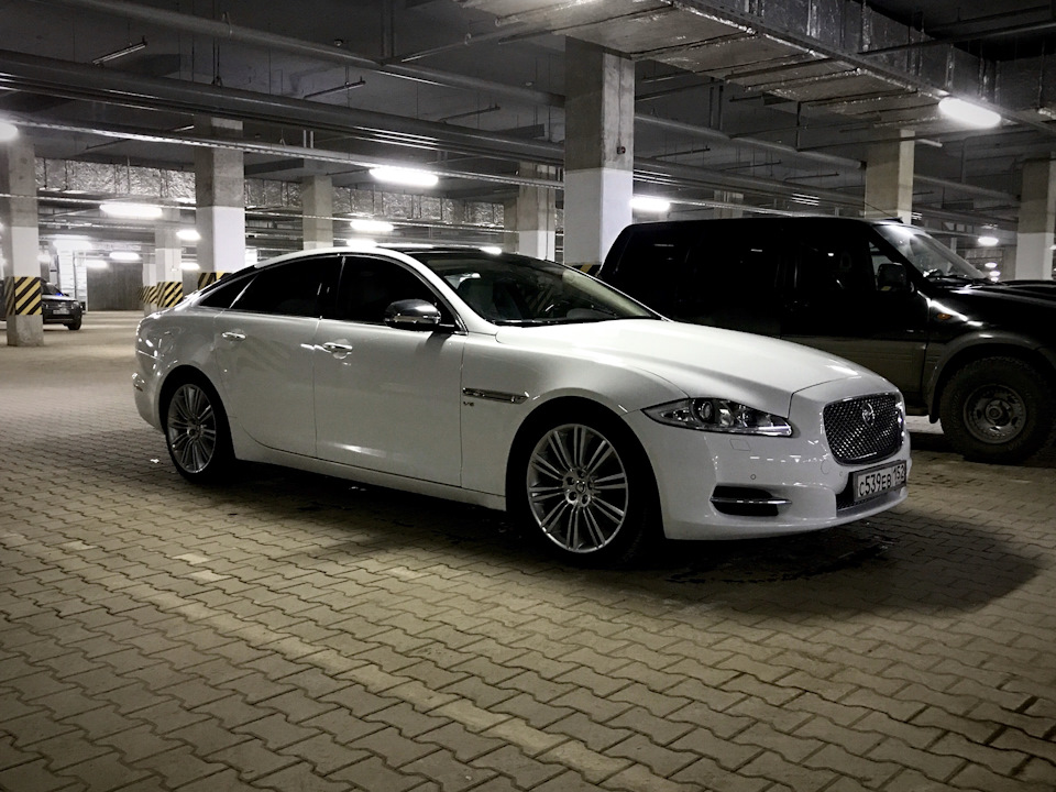 Jaguar XJ Mark 4