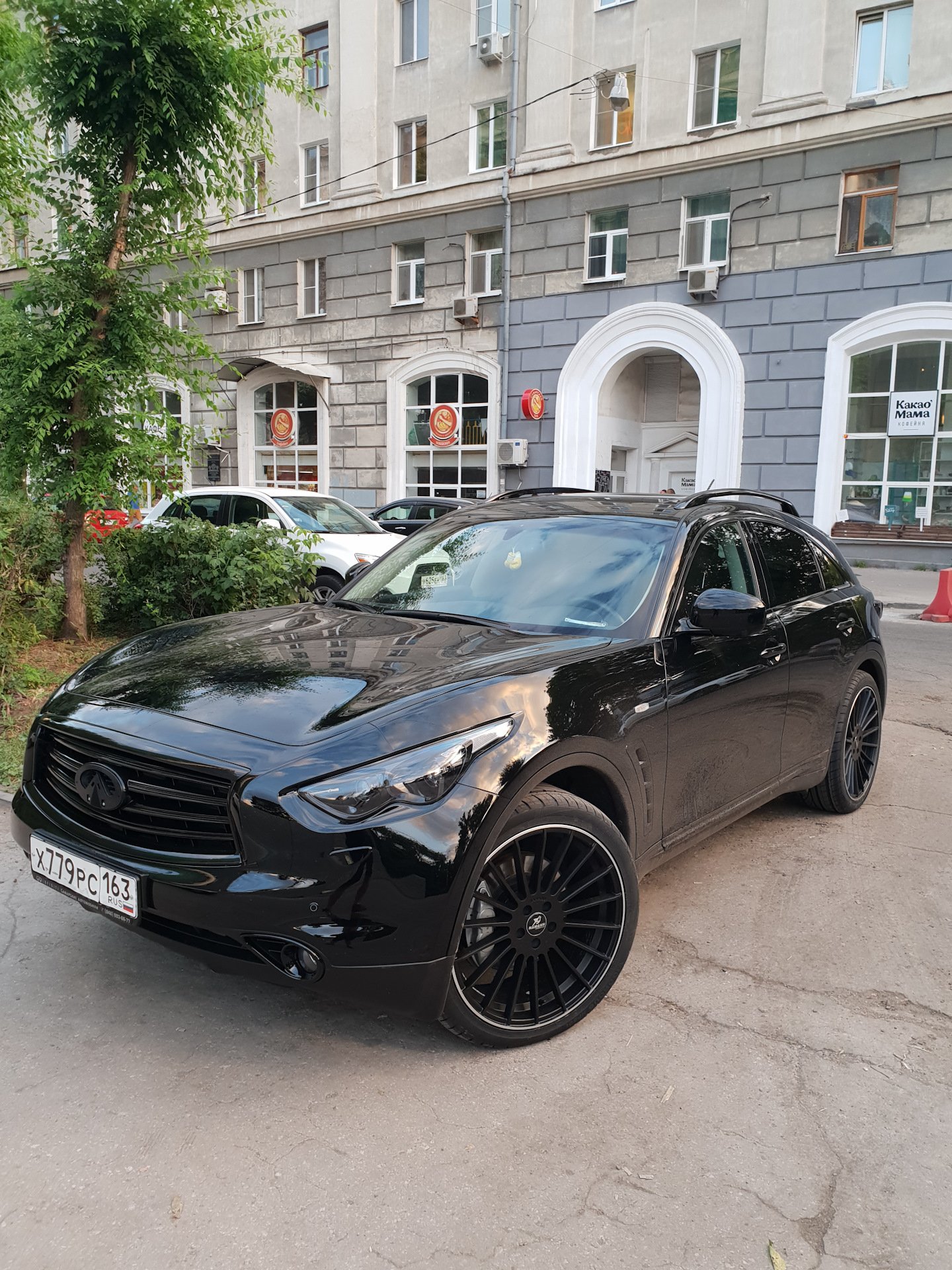 Инфинити qx70 зима