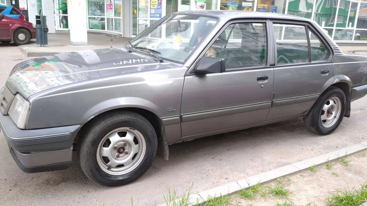 Opel Ascona 1987