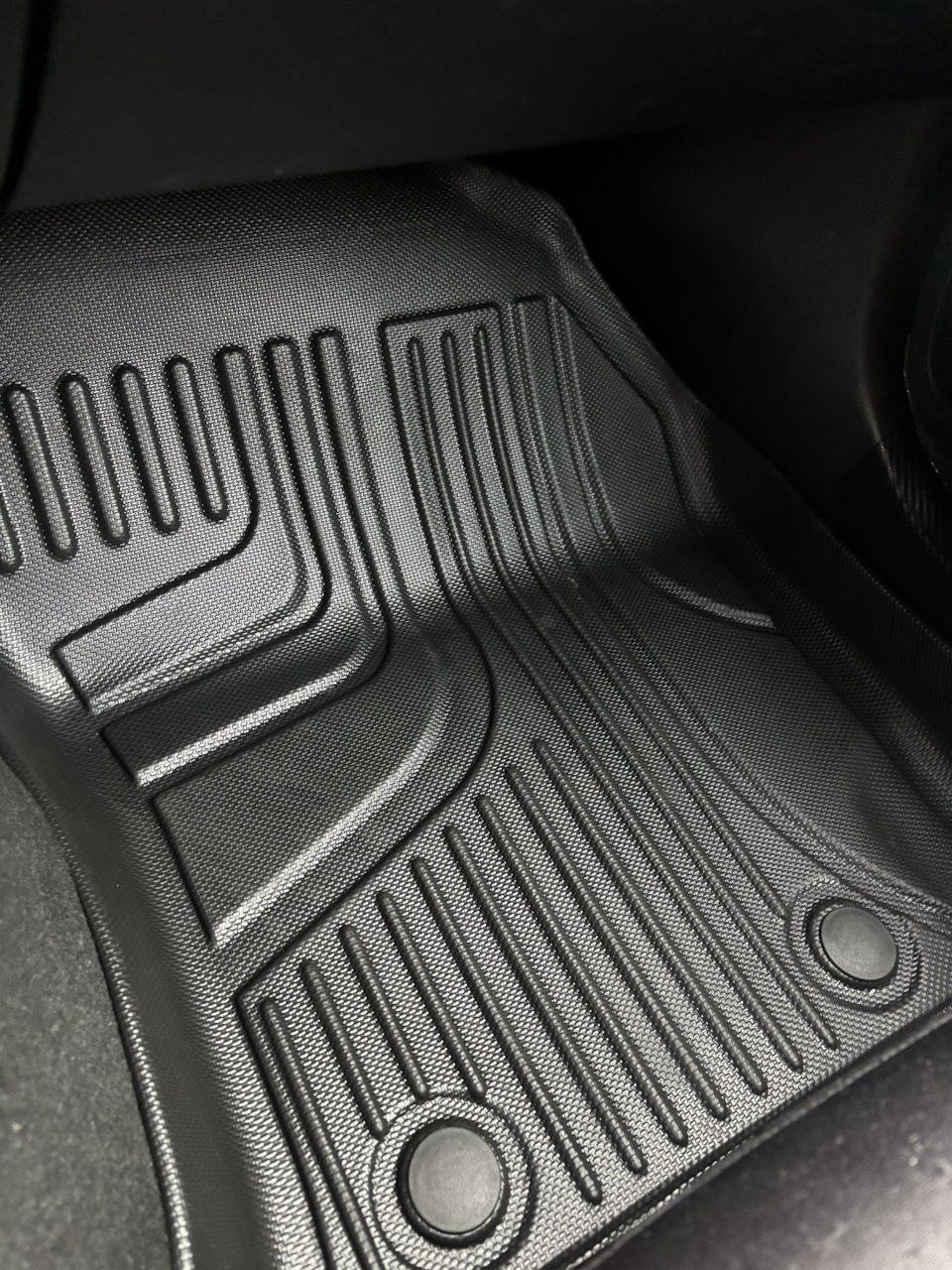 Замена ковриков — Toyota Corolla (E210), 1,8 л, 2023 года | аксессуары ...