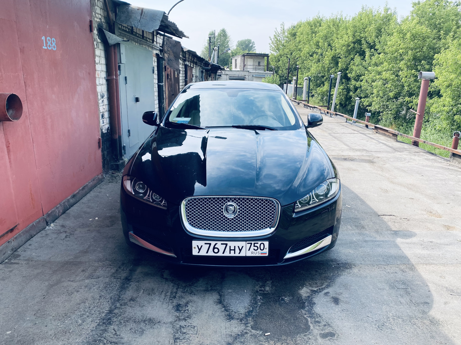 Jaguar XF антихром