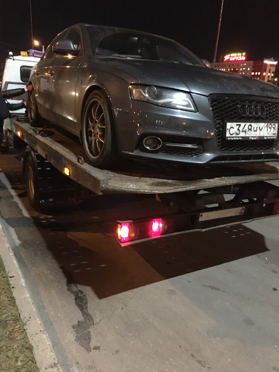 Фото в бортжурнале Audi A4 (B8)