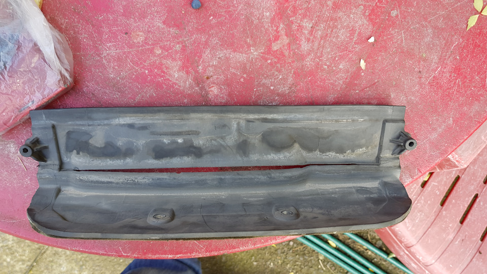 Похоже самое время её поменять было пару лет назад — BMW X5 (E70)