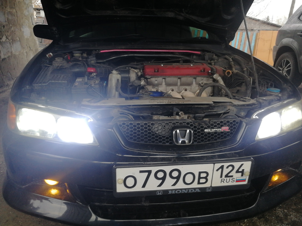 Установка диодных ламп — Honda Accord (6G), 2,2 л, 2002 года ...