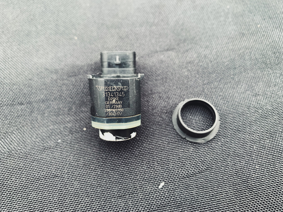 Фото в бортжурнале Volvo XC60 (1G). Запчасти на фото: 31341345