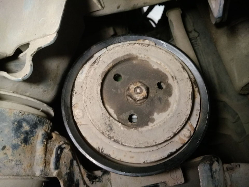 Замена подшипника в муфте компрессора кондиционера автомобиля Saab 9-3 ...