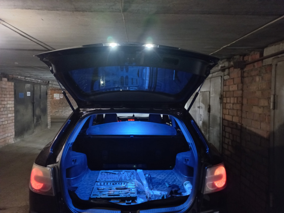 Амортизаторы крышки багажника — Mazda CX-7, 2,3 л, 2008 года | своими ...