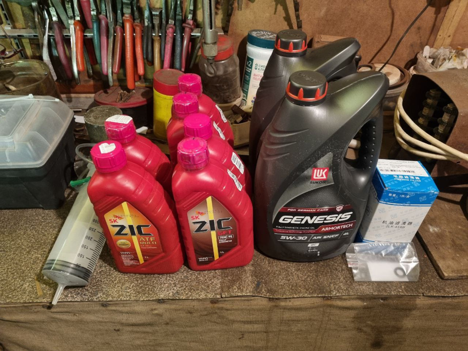 как часто менять масло в мостах. замена масла вредккторе. форд транзит 2017 задний мост заливная пробка. Grand starex 2010 года масло в задний мост. приспособление для заливки масла в редуктор заднего моста ваз 2107.