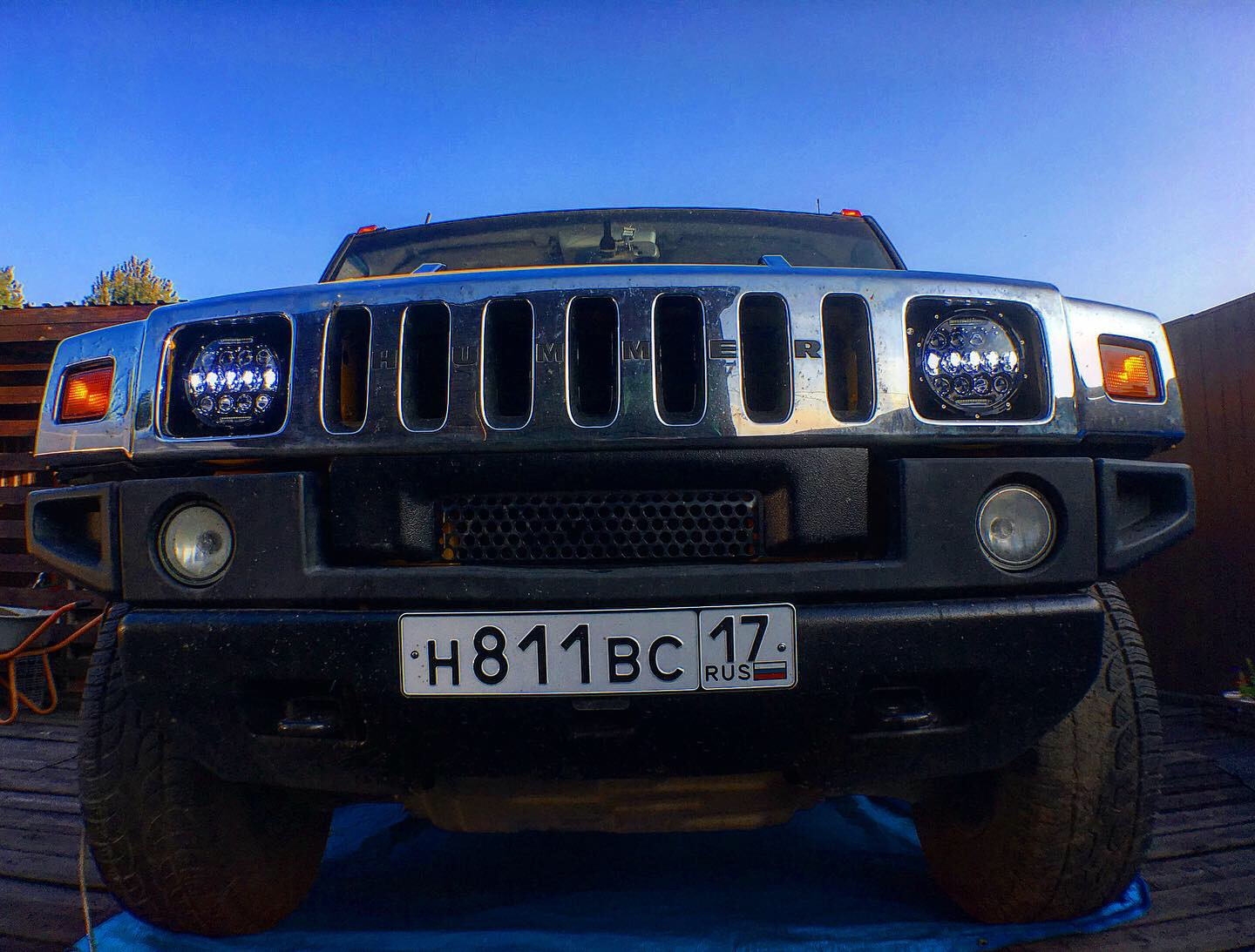 Светодиодные фары hammer h3. Hummer h2 фары. Hummer h3 адаптер фары. Светодиодные фары hammer h3. Передние led фары hummer h3.